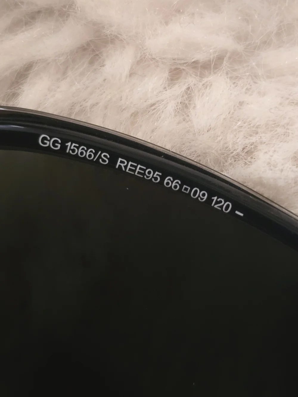 Gucci sleek aviator